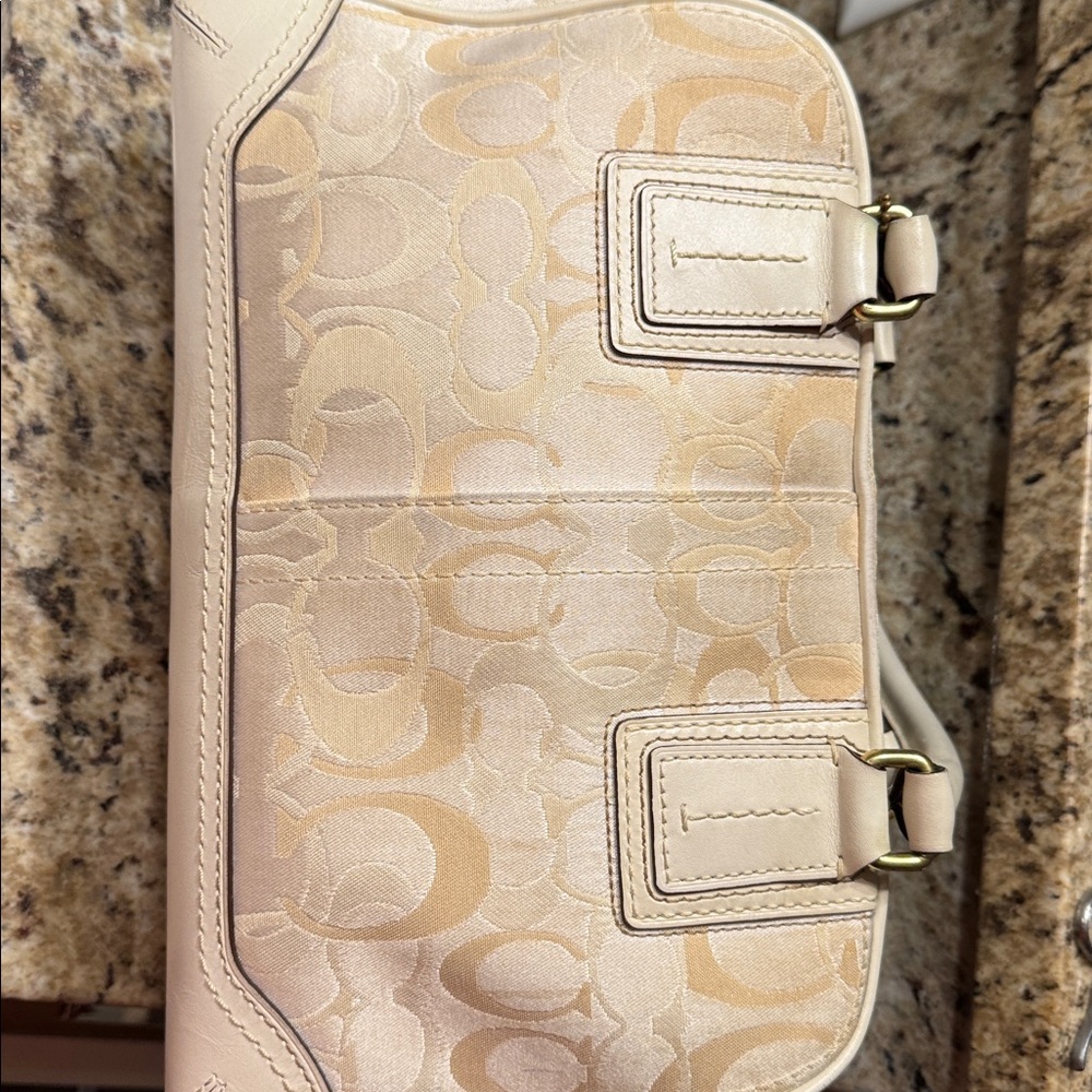 White coach bag - Picture 13 of 15